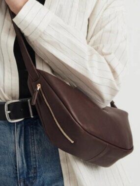 Madewell The Sling Crossbody Bag in Leather